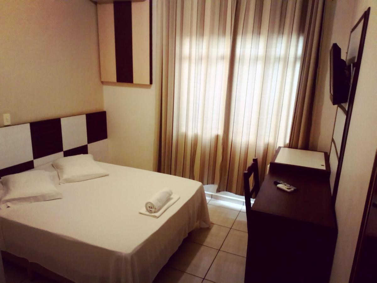 Hotel Maestro Express Toledo Exterior foto